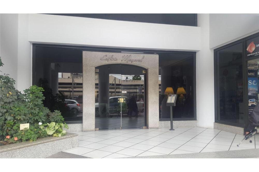 Departamento En Microcentro Con Cochera Salta Esterno foto